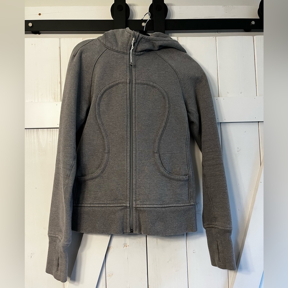 Lululemon sweatshirt